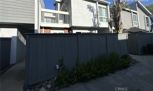 204-605 Rainier Way, Costa Mesa, CA, 92626-3102 | Card Image