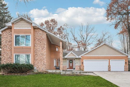 200 121st Ave, Coon Rapids, MN, 55448-2602 | Card Image