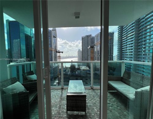 apt-3208-31 Se 5th St, Miami, FL, 33131-2526 | Card Image