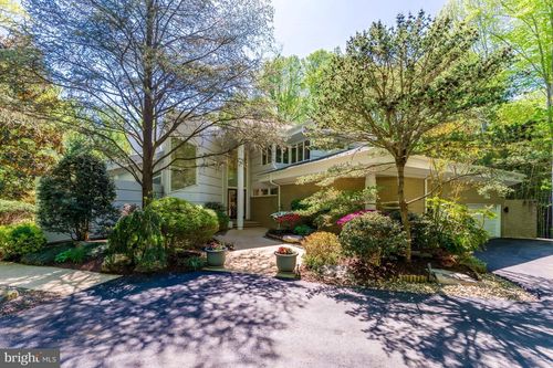 9 Oaklyn Ct, POTOMAC, MD, 20854-3933 | Card Image