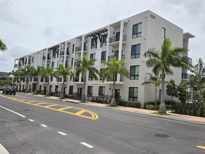 D-407 - 8201 Nw 41st St, Condo with 2 bedrooms, 2 bathrooms and null parking in Doral FL | Image 1