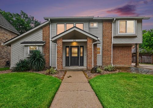 522 Crestwood Drive, El Lago, TX, 77586 | Card Image