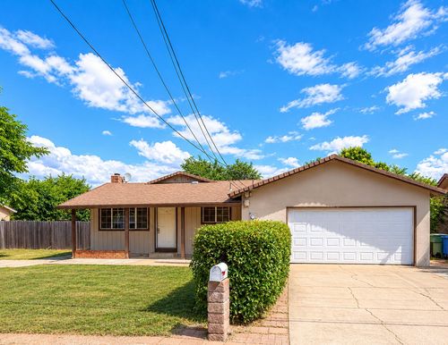 2522 Belladonna St, Redding, CA, 96002-1738 | Card Image