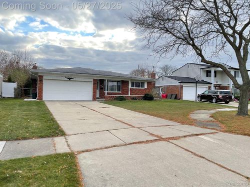 33375 Elgin Ct, Sterling Heights, MI, 48310-6033 | Card Image