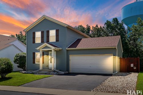 377 E Camden Ln, Round Lake Beach, IL, 60073-4890 | Card Image
