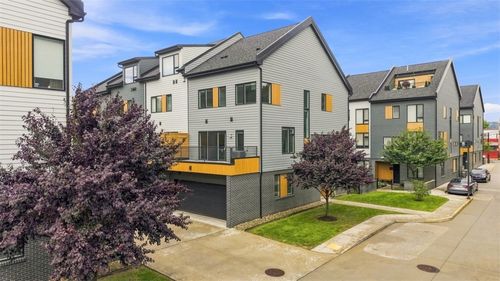 5571 Berlin Way, Lawrenceville, PA, 15201 | Card Image