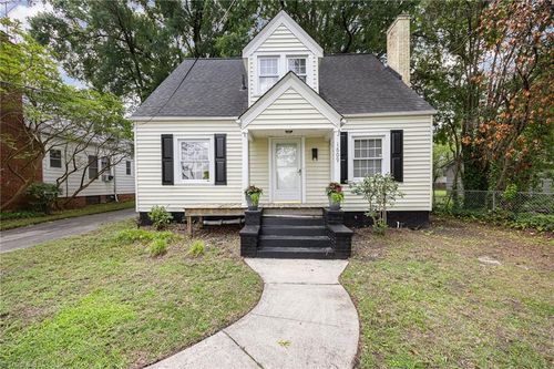 1609 Cobb St, Greensboro, NC, 27403-2304 | Card Image