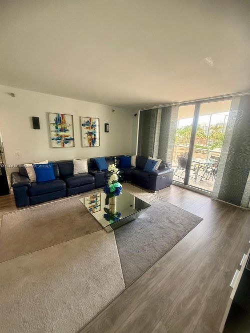 apt-410-3640 Yacht Club Dr, Aventura, FL, 33180-3570 | Card Image