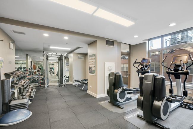 APT-807 - 530 N Lake Shore Dr, Condo with 2 bedrooms, 2 bathrooms and 1 parking in CHICAGO IL | Image 27