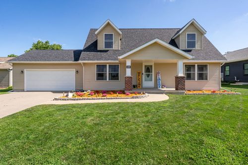 208 3rd St, Durant, IA, 52747-9706 | Card Image