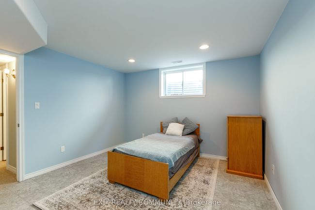 4369 Sixth St, House other with 4 bedrooms, 2 bathrooms and 2 parking in Petrolia ON | Image 40