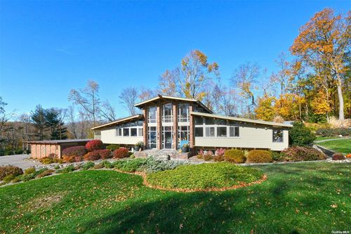 2 Fiddlers Green Dr, Lloyd Harbor, NY, 11743-9771 | Card Image