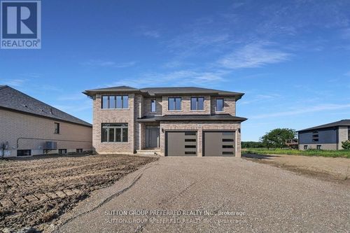 186 Leitch St, Dutton, ON, N0L1J0 | Card Image