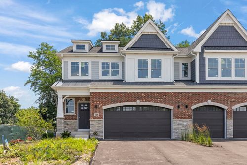 114 Harding Ct, Glen Ellyn, IL, 60137-6268 | Card Image