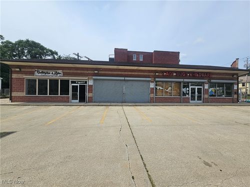 7814 Cedar Ave, Cleveland, OH, 44103-4934 | Card Image