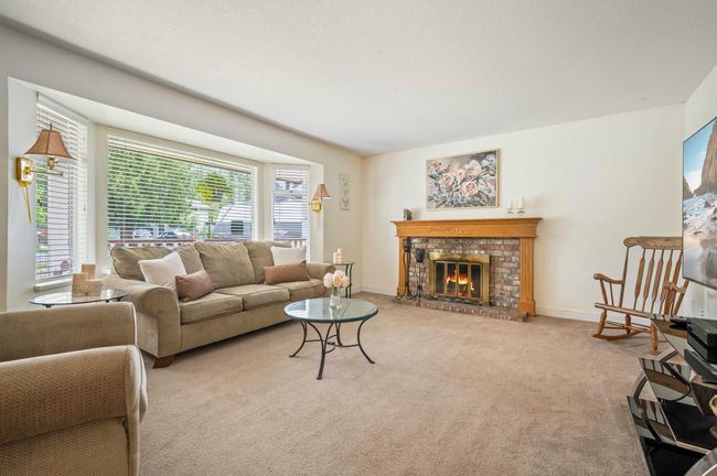 4195 207 A St, House other with 4 bedrooms, 3 bathrooms and 20 parking in Langley BC | Image 5