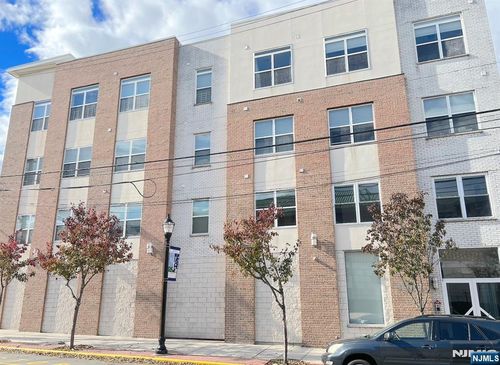 1901 Summit Ave, Union City, NJ, 07087-1636 | Card Image