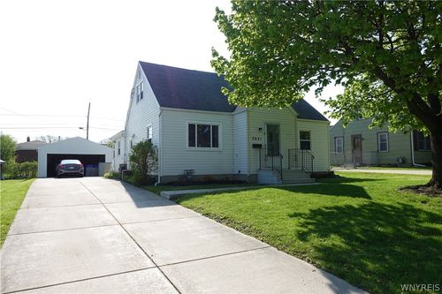 3631 Harrison Avenue, Hamburg, NY, 14219 | Card Image