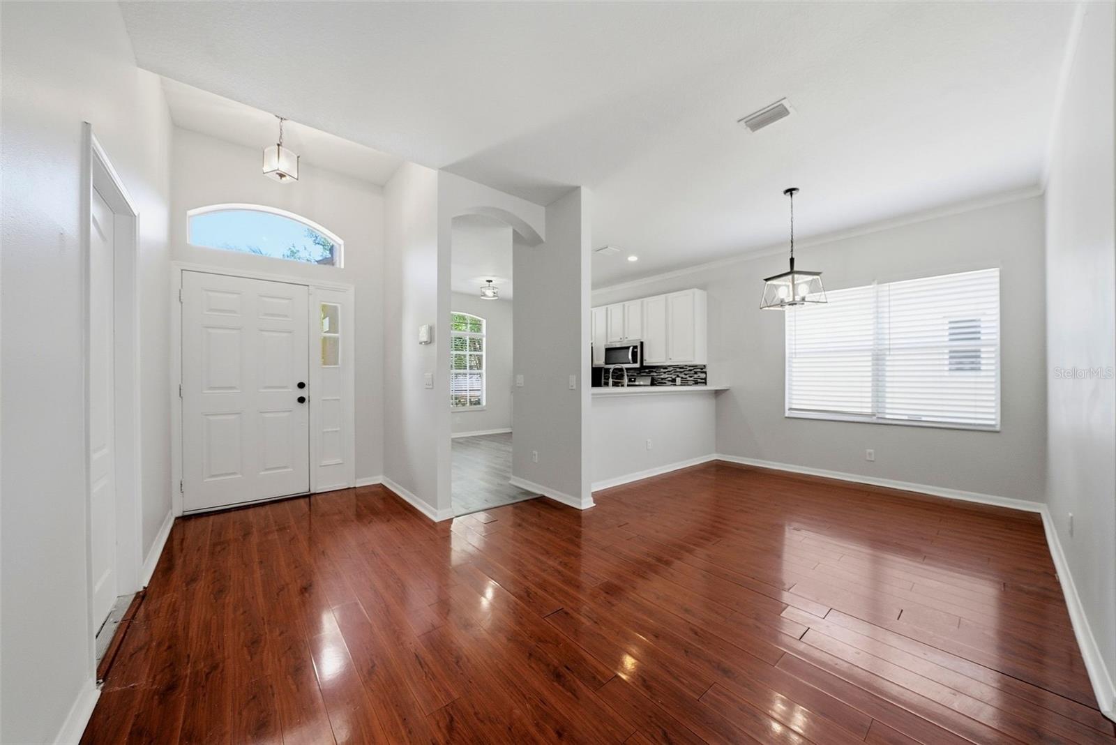 Residential Lease in RUSKIN 3