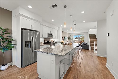 645 W 17th St, Costa Mesa, CA, 92627 | Card Image