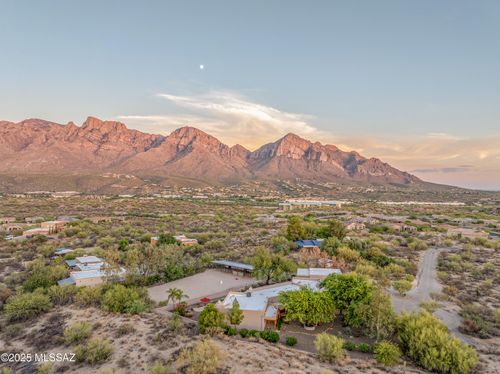 11484 N 1st Ave, Oro Valley, AZ, 85737-9747 | Card Image