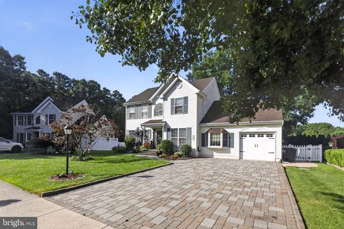 105 Hollow Oak Ln, MANAHAWKIN, NJ, 08050-2600 | Card Image
