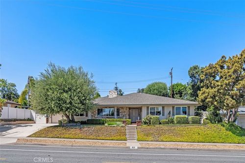 807 Dorothy Ln, Fullerton, CA, 92831-1901 | Card Image