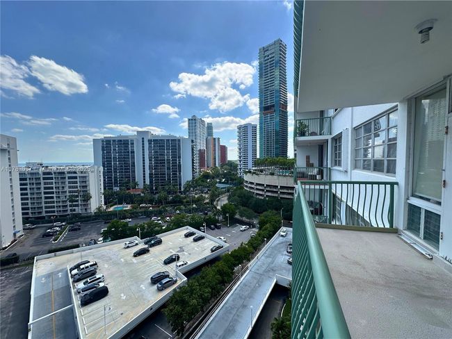 APT-1104 - 1408 Brickell Bay Dr, Condo with 1 bedrooms, 1 bathrooms and null parking in Miami FL | Image 16