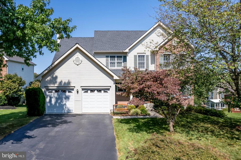 Crest Dr, West Chester, PA 19382