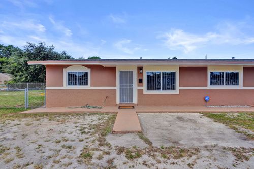 2147 Nw 100th St, Miami, FL, 33147-1379 | Card Image