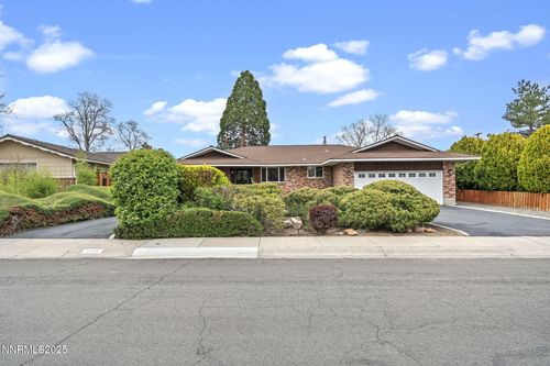 1495 Lillian Way, Reno, NV, 89509-3223 | Card Image