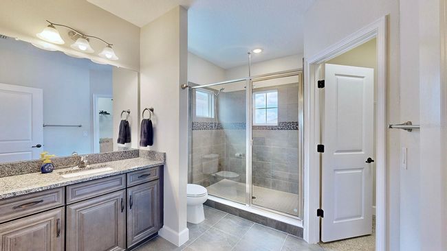 Upstairs EnSuite Bath | Image 56