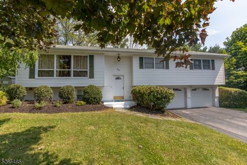 28 Elizabeth Dr, Sussex, NJ, 07461-3402 | Card Image