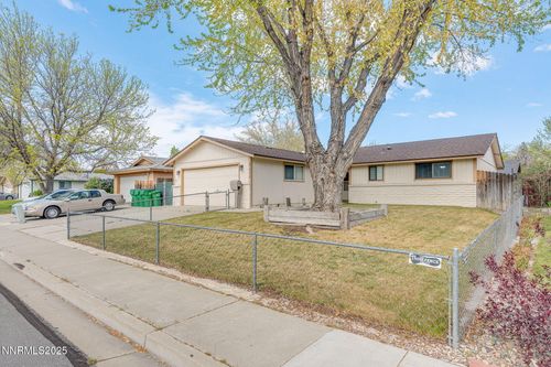 2942 Caballo Dr, Reno, NV, 89502-4904 | Card Image