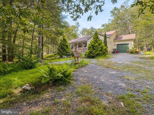 5 Trail Ridge Rd, Albrightsville, PA, 18210-9101 | Card Image