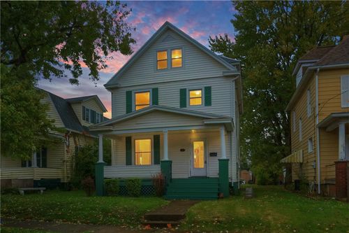 936 Adams St, New Castle, PA, 16101-4402 | Card Image