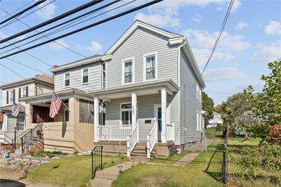 113 Lea St, House other with 2 bedrooms, 1 bathrooms and 2 parking in Munhall PA | Image 2