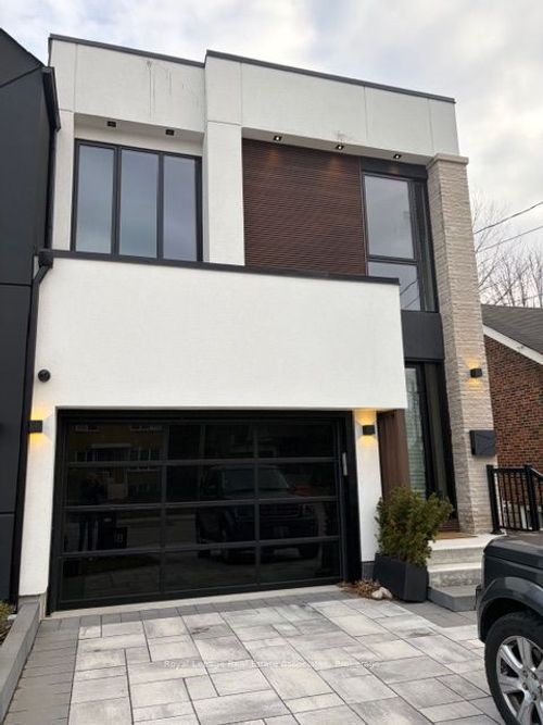 24B Broadview Ave, Mississauga, ON, L5H2S9 | Card Image