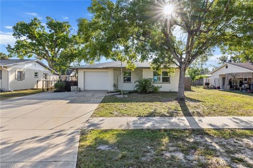 3945 La Palma St, FORT MYERS, FL, 33901-8512 | Card Image