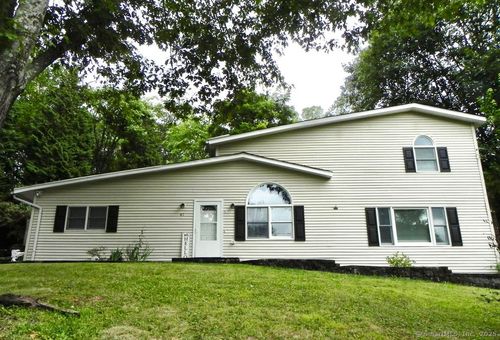 47 Valley View Ln, New Milford, CT, 06776-4123 | Card Image