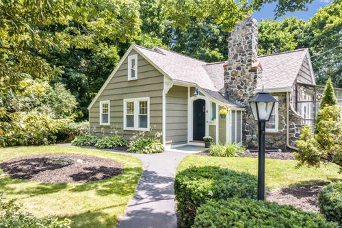 6 Rockaway St, Portsmouth, NH, 03801-5416 | Card Image