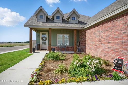 1434 15th St, Shallowater, TX, 79363-5656 | Card Image
