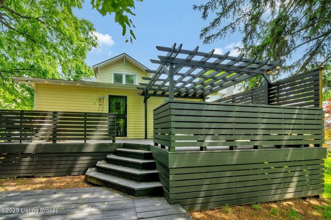 custom built deck and pergola | Image 20