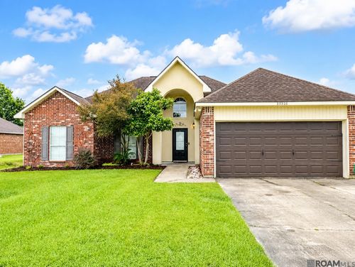 35950 Houmas House Ave, Denham Springs, LA, 70706-8634 | Card Image