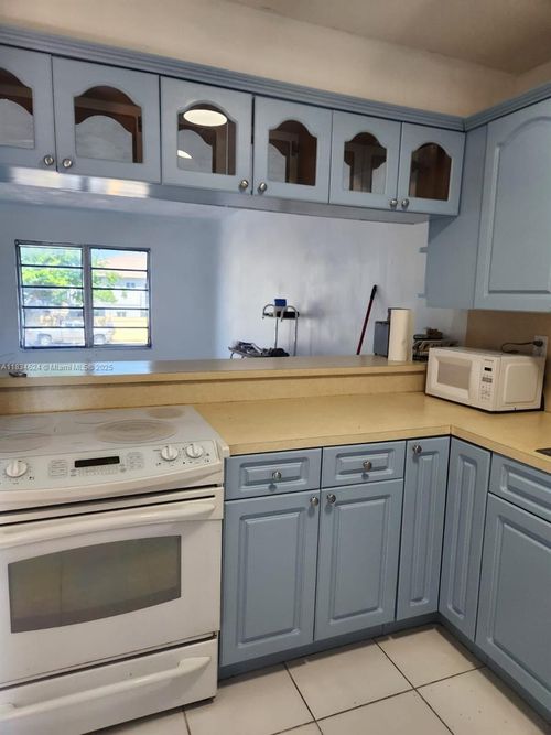 apt-215-160 Royal Palm Rd, Hialeah Gardens, FL, 33016-4624 | Card Image