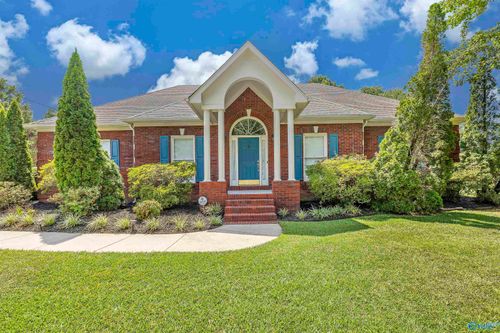 2011 Shady Grove Ln Sw, Decatur, AL, 35603-4239 | Card Image