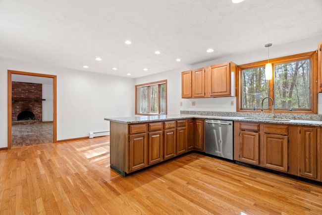 207 Hayden Rd, House other with 4 bedrooms, 4 bathrooms and null parking in Hollis NH | Image 12