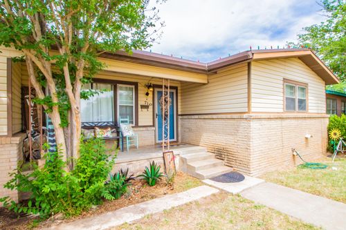 710 W 5th St, Post, TX, 79356-3624 | Card Image