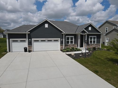 W226N7843 Timberland Dr, Sussex, WI, 53089-1503 | Card Image