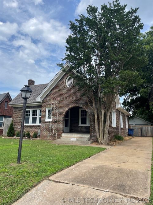 1315 S Jamestown Avenue, Tulsa, OK, 74112 | Card Image